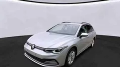 Silber Gebraucht 2021 VW Golf VIII Life Kombi | 20.990 € (Fairer Preis)