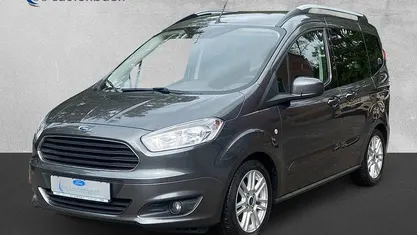 Gebraucht Ford Tourneo Courier Titanium 101 PS (74 kW) 2016 Magneticgrau Van / Kleinbus