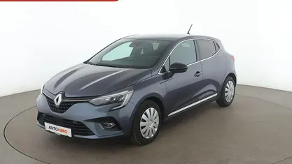 Grau Gebraucht 2021 Renault Clio V Intens Limousine | 15.740 € (Fairer Preis)