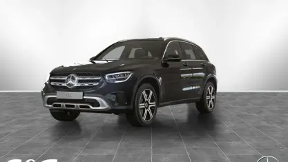 Używany Mercedes GLC300e 194 KM (142 kW) 2022 Czarny SUV