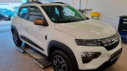 Gebraucht 2023 Dacia Spring Extreme Kleinwagen | 12.998 € (Guter Preis)