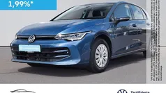 Gebraucht 2024 VW Golf VIII Basis Limousine | 24.298 € (Fairer Preis)