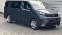 Titanium grau metallic Gebraucht 2025 Peugeot Traveller Business-Line Van | 42.440 € (Fairer Preis)