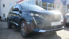 Celebesblau Gebraucht 2023 Peugeot 5008 Allure Van / Kleinbus | 31.890 € (Fairer Preis)