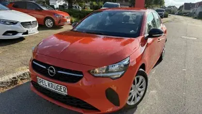 Używany Opel Corsa Edition 100 kW (136 KM) 2022 Pomarańczowy Sedan/Limuzyna