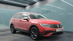 Rot Gebraucht 2024 VW Tiguan Allspace S SUV | 40.250 € (Fairer Preis)