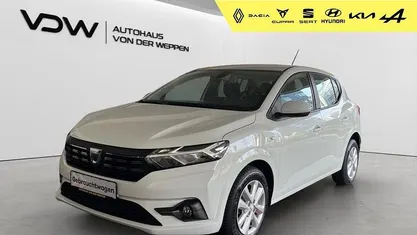 Gebraucht Dacia Sandero Comfort 67 PS (49 kW) 2018 Weiß Kleinwagen