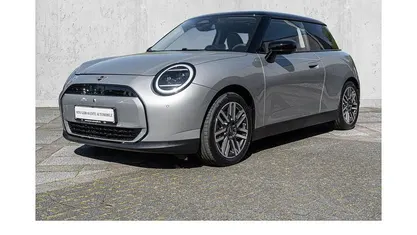 Usata Mini Cooper 135 kW (184 CV) 2025 Argento Utilitaria