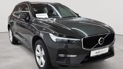 Gebraucht Volvo XC60 Momentum 197 PS (144 kW) 2022 Pine grey metallic SUV