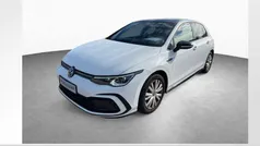 Pure white Gebraucht 2024 VW Golf VIII R Limousine | 28.640 € (Fairer Preis)