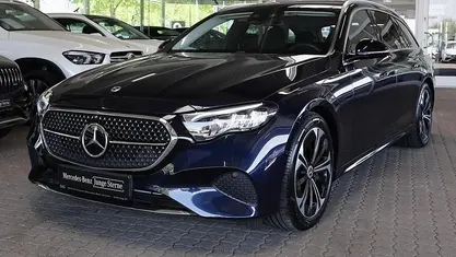 Second-hand Mercedes E300 204 CP (150 kW) 2024 Albastru Break