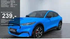 Grabber blue Gebraucht 2023 Ford Mustang Mach-E Premium SUV | 35.390 € (Superpreis)