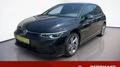 Deep black perleffekt Gebraucht 2022 VW Golf VIII R-line Limousine | 28.870 € (Guter Preis)
