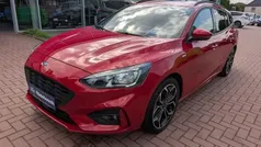 Rot Gebraucht 2022 Ford Focus ST-Line X Limousine | 20.990 € (Fairer Preis)