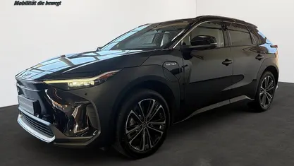 Schwarz Gebraucht 2022 Toyota bZ4X Basis SUV | 26.990 € (Fairer Preis)