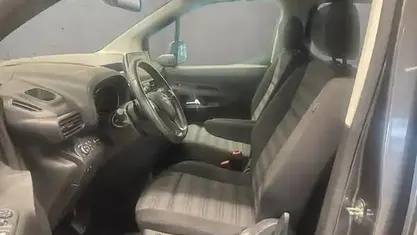 Gebraucht Opel Combo 131 PS (96 kW) 2021 Van / Kleinbus