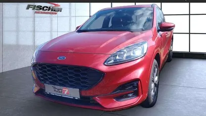 Lucidrot Gebraucht 2023 Ford Kuga ST-Line SUV | 27.400 € (Fairer Preis)