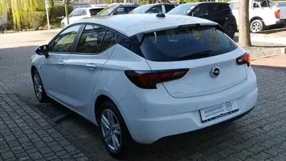 Usata Opel Astra Business Edition 105 CV (77 kW) 2021 Berlina