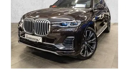 Braun Gebraucht 2022 BMW X7 Sport Line SUV | 71.490 € (Fairer Preis)
