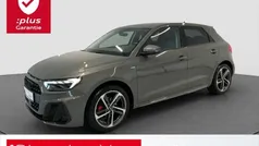 Grau Gebraucht 2024 Audi A1 Sportback Comfort Kleinwagen | 26.350 € (Fairer Preis)