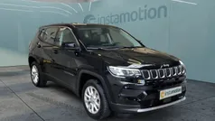 Schwarz Gebraucht 2024 Jeep Compass Altitude SUV | 32.490 € (Fairer Preis)