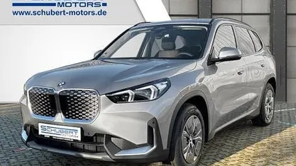 Gebraucht 2025 BMW iX1 Performance SUV | 42.900 € (Fairer Preis)