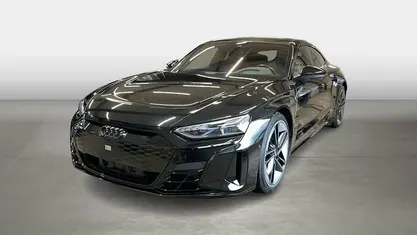 Mythosschwarz Gebraucht 2021 Audi e-tron GT quattro Ambiente Limousine | 61.820 € (Fairer Preis)