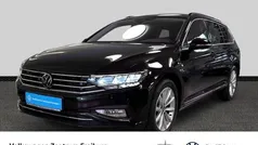 Deep black perleffekt Gebraucht 2023 VW Passat Business Kombi | 35.900 € (Fairer Preis)