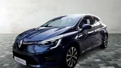 Grau Gebraucht 2020 Renault Clio V Intens Limousine | 11.700 € (Fairer Preis)