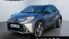 Grau Gebraucht 2024 Toyota Aygo X-plore Kleinwagen | 19.690 € (Fairer Preis)