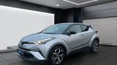 Weiss Gebraucht 2017 Toyota C-HR Lounge SUV | 14.490 €