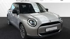 Melting silver iii Gebraucht 2024 Mini Cooper Kleinwagen | 29.490 € (Fairer Preis)