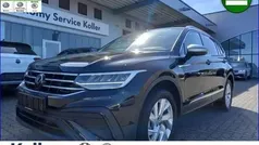 Grau Gebraucht 2024 VW Tiguan Allspace SUV | 33.970 € (Superpreis)