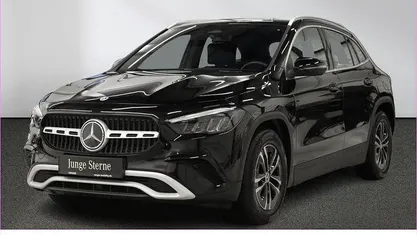 Gebraucht Mercedes GLA200 163 PS (119 kW) 2024 Unilack nachtschwarz SUV