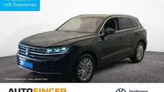 Grenadillschwarz metallic Gebraucht 2024 VW Touareg Elegance SUV | 58.670 € (Guter Preis)
