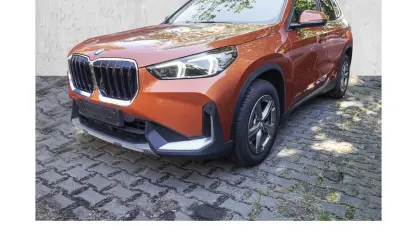 Gebraucht BMW X1 Shadowline 150 PS (110 kW) 2023 Orange SUV