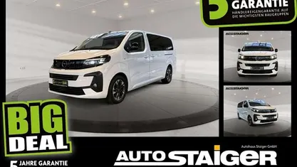 Lackierung weiss icy/typ ausse Gebraucht 2024 Opel Zafira Life Edition Van / Kleinbus | 34.990 € (Superpreis)