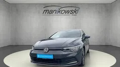 Grau Gebraucht 2022 VW Golf VIII Active Limousine | 23.711 € (Fairer Preis)