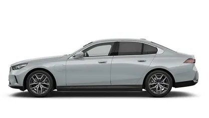 Gebraucht BMW 550e M Sport 313 PS (230 kW) 2025 Limousine