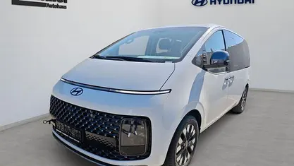 Gebraucht Hyundai Staria Signature 224 PS (164 kW) 2025 Van / Kleinbus