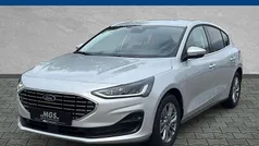Moondust silver metallic Neu 2025 Ford Focus Titanium Limousine | 31.390 € (Fairer Preis)