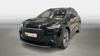 Gebraucht Audi Q4 e-tron Ambiente 125 kW (170 PS) 2021 Mythosschwarz SUV
