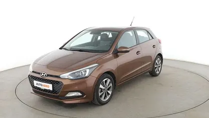 Gebraucht Hyundai i20 Intro Edition 84 PS (61 kW) 2015 Braun Limousine