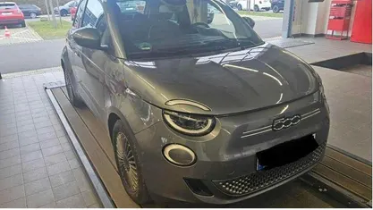 Gebraucht Fiat 500e Icon 86 kW (118 PS) 2022 Grau Kleinwagen