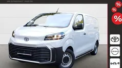 Weiss Gebraucht 2024 Toyota Proace Van | 28.550 € (Fairer Preis)