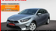 Silber ((css) lunarsilber met.) Gebraucht 2024 Kia Ceed Comfort Limousine | 21.479 € (Superpreis)