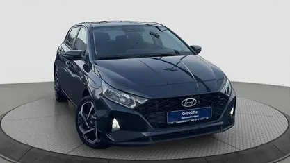 Gebraucht Hyundai i20 Trend 101 PS (74 kW) 2021 Grau Kleinwagen