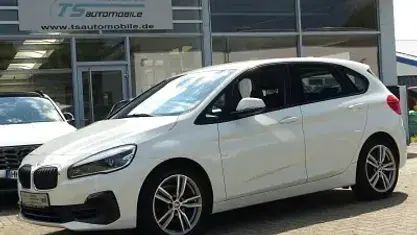 Gebraucht BMW 218 Active Tourer Advantage 140 PS (102 kW) 2019 Weiß Van / Kleinbus