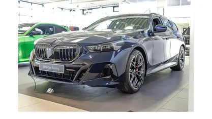 Blau Neu 2026 BMW 540 M Sport Kombi | 87.890 € (Fairer Preis)