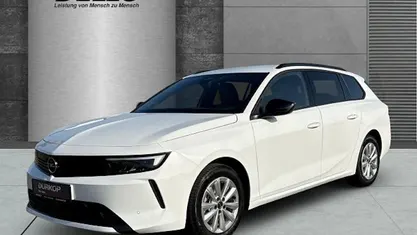 Weiß Gebraucht 2025 Opel Astra Edition Kombi | 23.950 € (Fairer Preis)